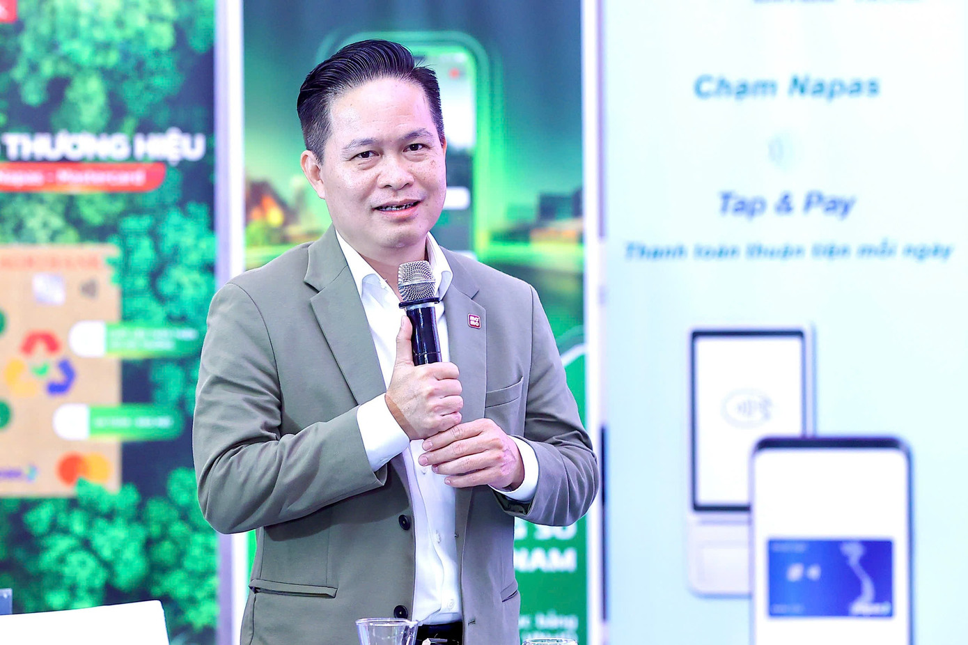 Hội thảo Ngày thẻ Việt Nam 2025: Một chạm vạn niềm tin - Kiến tạo tương lai thanh toán số"- Ảnh 6. Hội thảo Ngày thẻ Việt Nam 2025: Một chạm vạn niềm tin - Kiến tạo tương lai thanh toán số"- Ảnh 6.