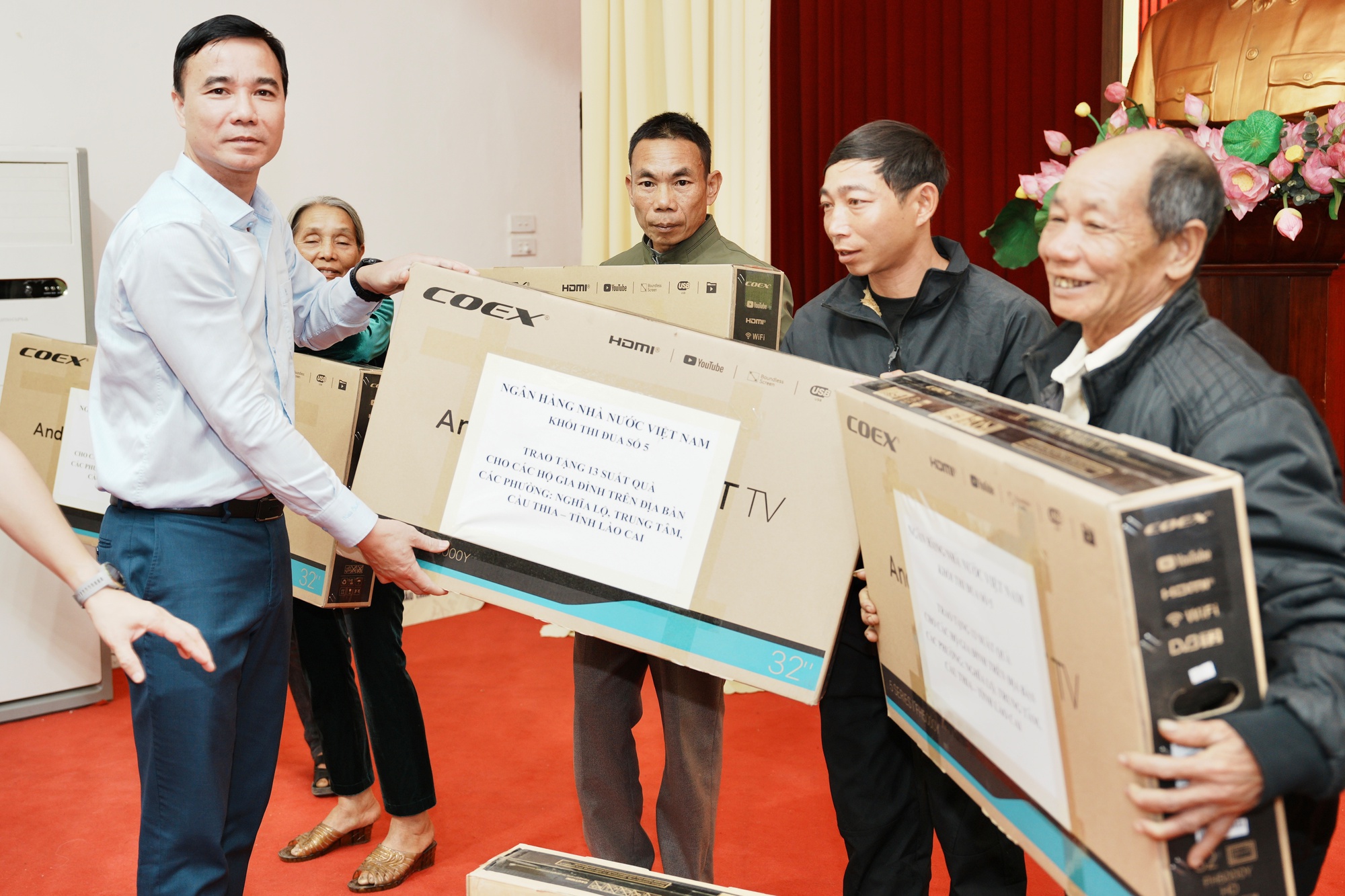 NAPAS – Thành viên Khối thi đua số 5 chung tay hỗ trợ xây nhà mới cho hộ nghèo tại Lào Cai - Ảnh 6.