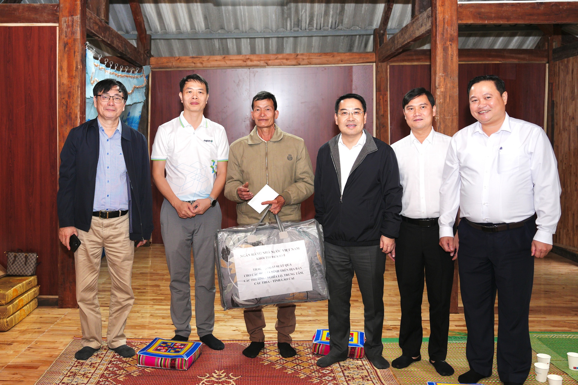 NAPAS – Thành viên Khối thi đua số 5 chung tay hỗ trợ xây nhà mới cho hộ nghèo tại Lào Cai - Ảnh 7.