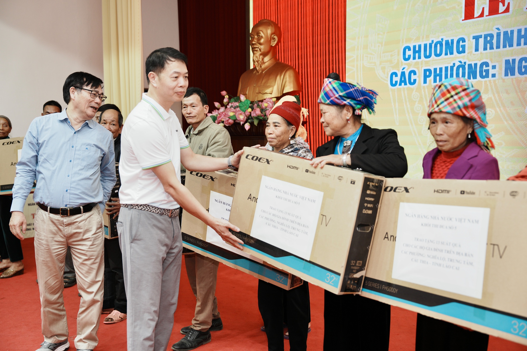 NAPAS – Thành viên Khối thi đua số 5 chung tay hỗ trợ xây nhà mới cho hộ nghèo tại Lào Cai - Ảnh 5.