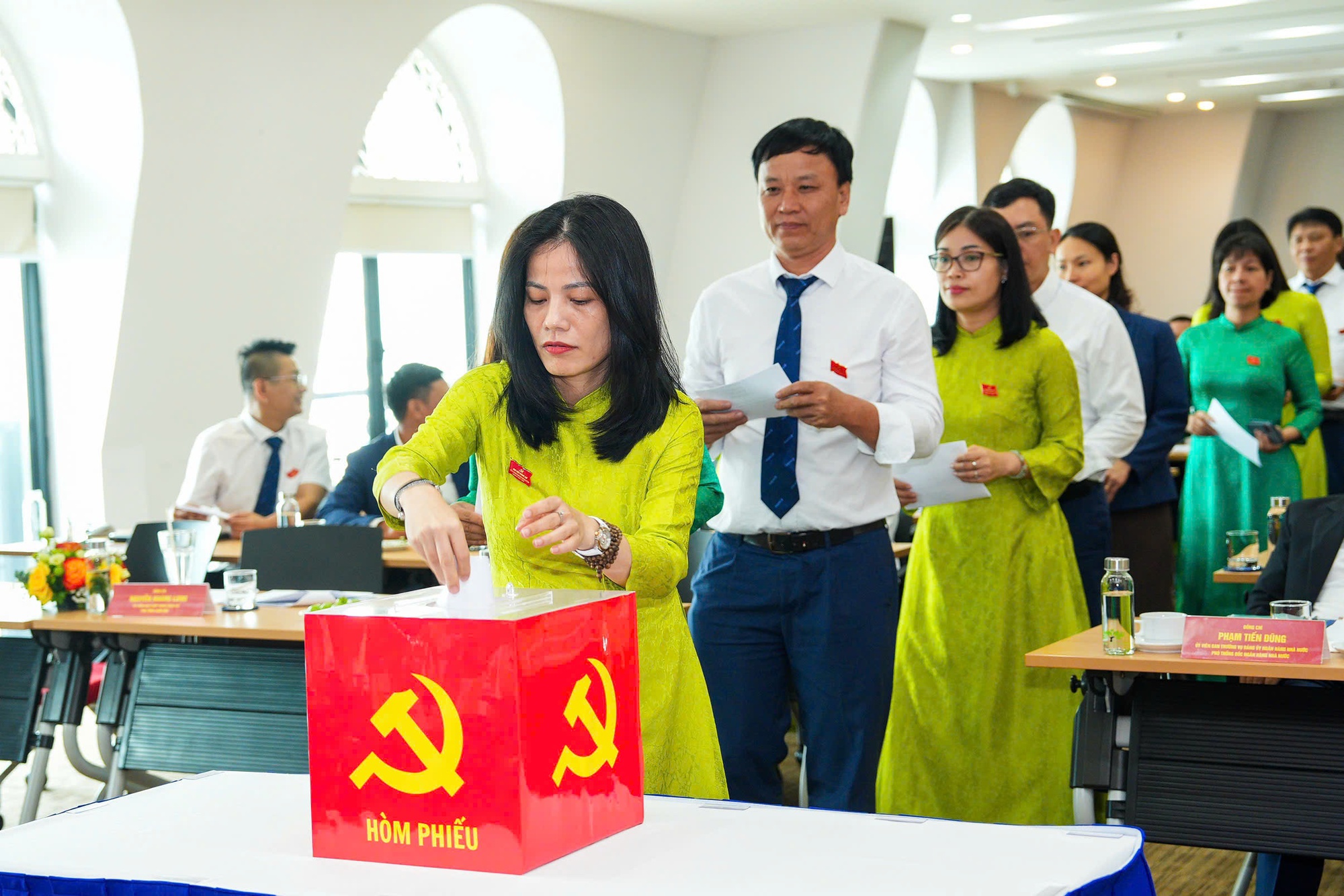NAPAS cần nâng cao hơn nữa năng lực công nghệ, đào tạo nguồn nhân lực để kiến tạo xã hội tốt đẹp- Ảnh 4. NAPAS cần nâng cao hơn nữa năng lực công nghệ, đào tạo nguồn nhân lực để kiến tạo xã hội tốt đẹp- Ảnh 4.