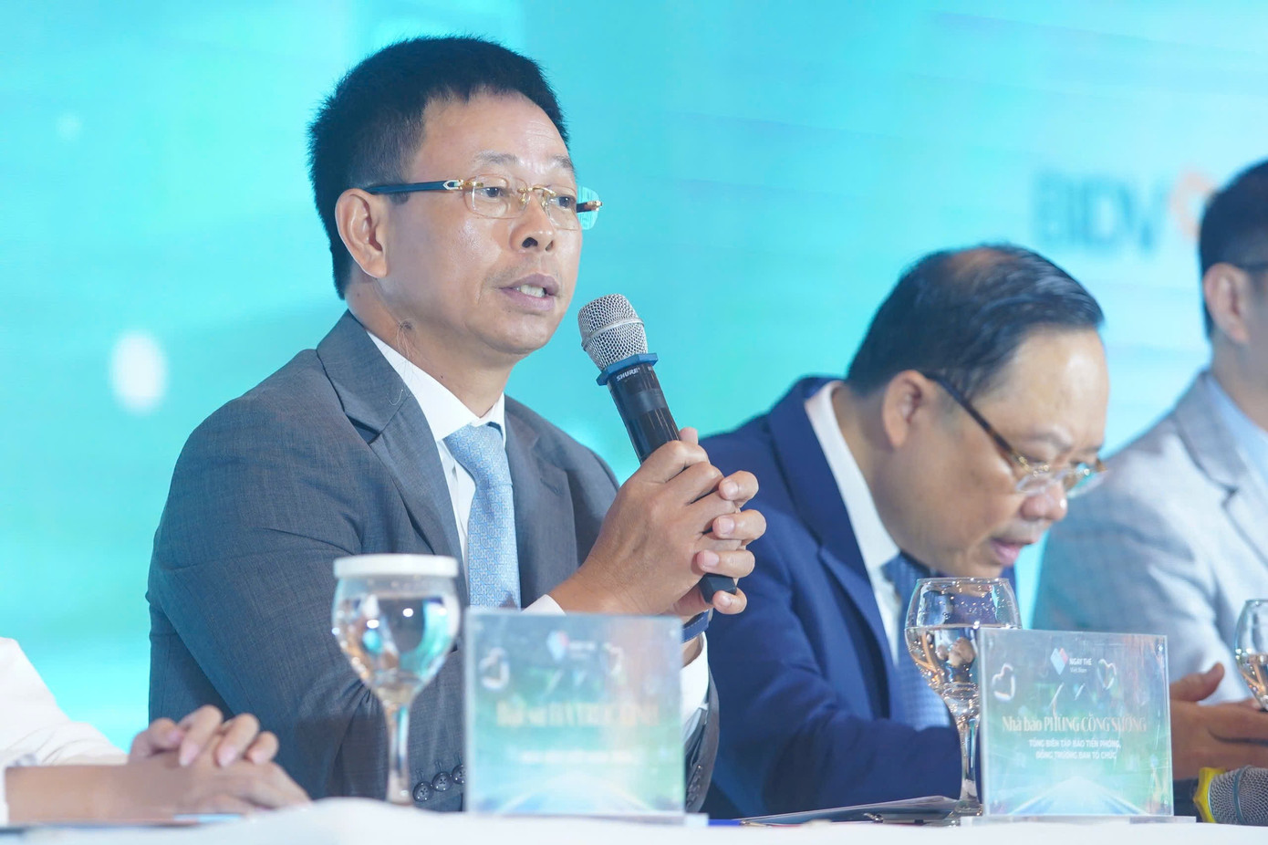 Ngày thẻ Việt Nam năm 2025: Một chạm - Vạn niềm tin- Ảnh 7. Ngày thẻ Việt Nam năm 2025: Một chạm - Vạn niềm tin- Ảnh 7.
