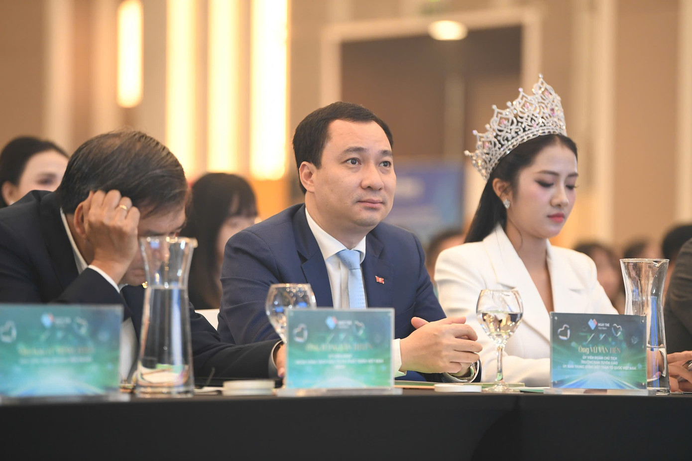 Ngày thẻ Việt Nam năm 2025: Một chạm - Vạn niềm tin- Ảnh 16. Ngày thẻ Việt Nam năm 2025: Một chạm - Vạn niềm tin- Ảnh 16.
