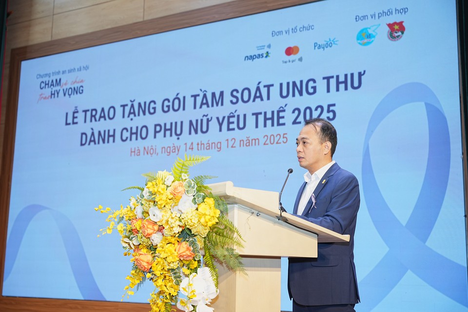 NAPAS, MASTERCARD AND PAYOO DONATE OVER 4 BILLION VIETNAMESE DONG, PROVIDE 2,010 FREE CANCER SCREENING PACKAGES AND ORGANIZE “ZERO-DONG STALLS” FOR VULNERABLE WOMEN- Ảnh 1.