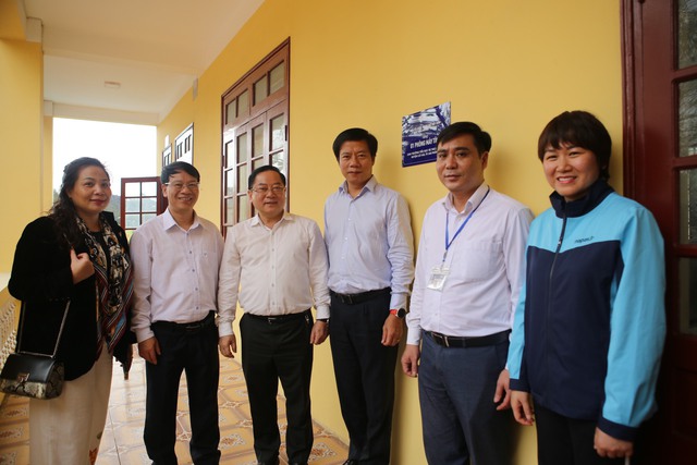 NAPAS accompanies Vietnam Card Day in donating computer classrooms to Ha Sen Elementary and Secondary School, Hai Phong City- Ảnh 2.
