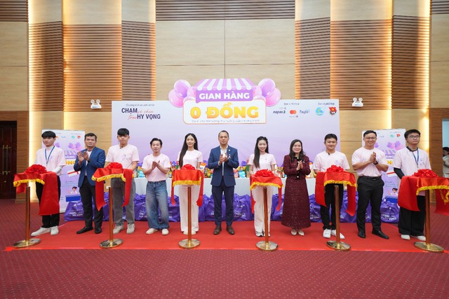 NAPAS, MASTERCARD AND PAYOO EXPAND FREE CANCER SCREENING PROGRAM FOR DISADVANTAGED AND ETHNIC MINORITY WOMEN - Ảnh 1.