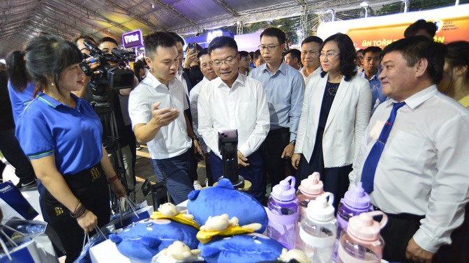 Ngày không tiền mặt 2024