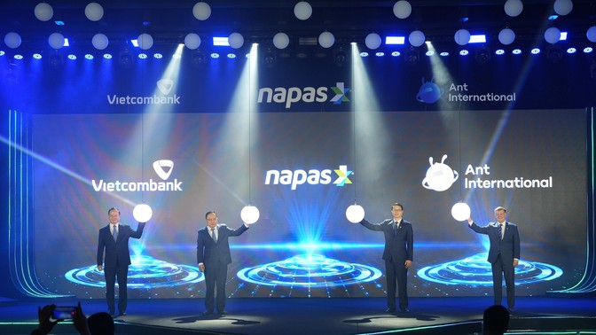 NAPAS mở rộng dịch vụ thanh toán qua mã QR giữa Việt Nam - Trung Quốc