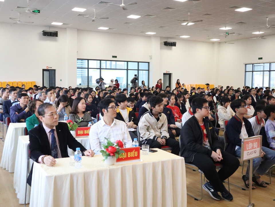 NAPAS phối hợp triển khai chương trình giáo dục tài chính tại trường Phổ thông Liên cấp Fansipan, thành phố Thanh Hóa- Ảnh 1.