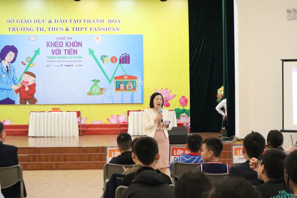 NAPAS phối hợp triển khai chương trình giáo dục tài chính tại trường Phổ thông Liên cấp Fansipan, thành phố Thanh Hóa- Ảnh 2.