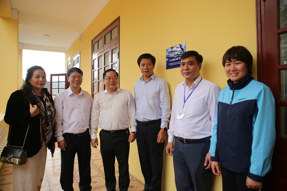 NAPAS đồng hành cùng Ngày thẻ Việt Nam trao tặng phòng học máy tính cho Trường Tiểu học và THCS Hà Sen, Hải Phòng- Ảnh 2.