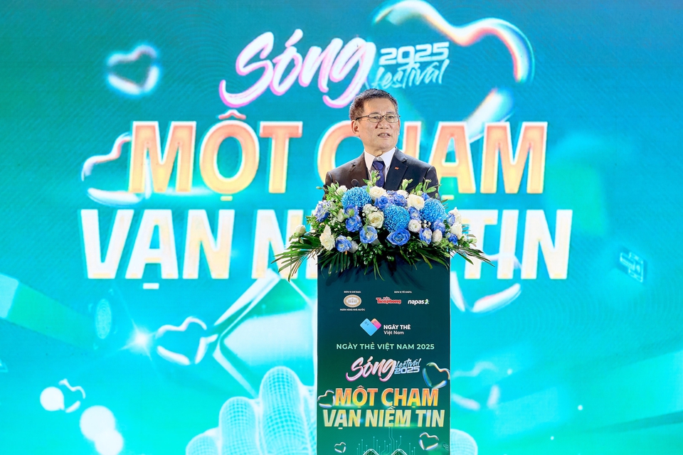 Phó Thủ tướng tham dự lễ khai mạc và tham quan gian hàng NAPAS tại sự kiện Sóng Festival 2025- Ảnh 1. Phó Thủ tướng tham dự lễ khai mạc và tham quan gian hàng NAPAS tại sự kiện Sóng Festival 2025- Ảnh 1.