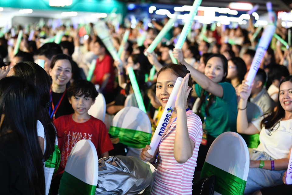 Phó Thủ tướng tham dự lễ khai mạc và tham quan gian hàng NAPAS tại sự kiện Sóng Festival 2025- Ảnh 7. Phó Thủ tướng tham dự lễ khai mạc và tham quan gian hàng NAPAS tại sự kiện Sóng Festival 2025- Ảnh 7.