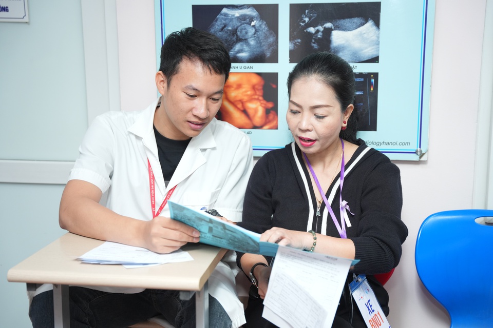 NAPAS, MASTERCARD và PAYOO tài trợ hơn 4 tỷ đồng, trao tặng 2.010 suất tầm soát ung thư và tổ chức "Gian hàng 0 đồng" cho phụ nữ yếu thế- Ảnh 4. NAPAS, MASTERCARD và PAYOO tài trợ hơn 4 tỷ đồng, trao tặng 2.010 suất tầm soát ung thư và tổ chức "Gian hàng 0 đồng" cho phụ nữ yếu thế- Ảnh 4.