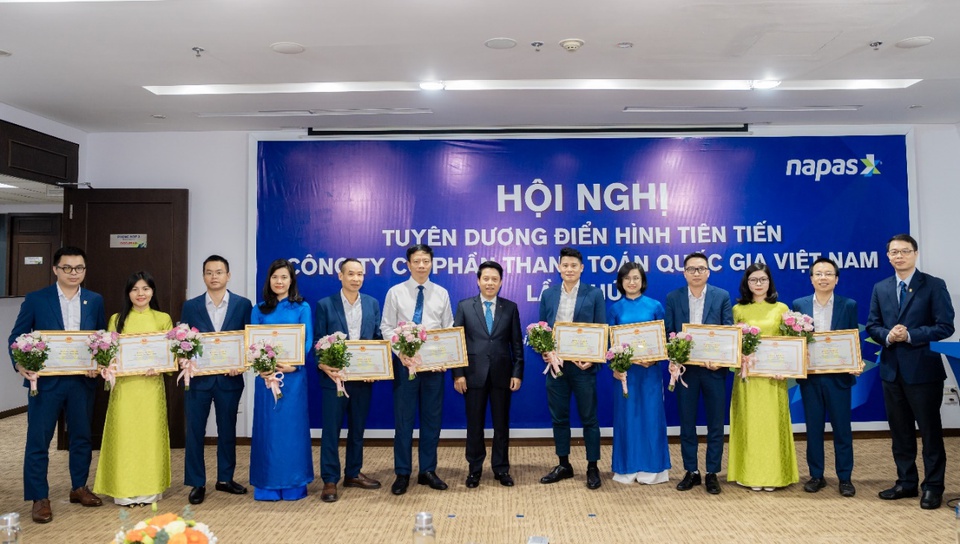 NAPAS tổ chức Hội nghị tuyên dương điển hình tiên tiến lần thứ II - Ảnh 5. NAPAS tổ chức Hội nghị tuyên dương điển hình tiên tiến lần thứ II - Ảnh 5.